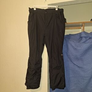 Plus Size Women's Black Ski & Snow Pants